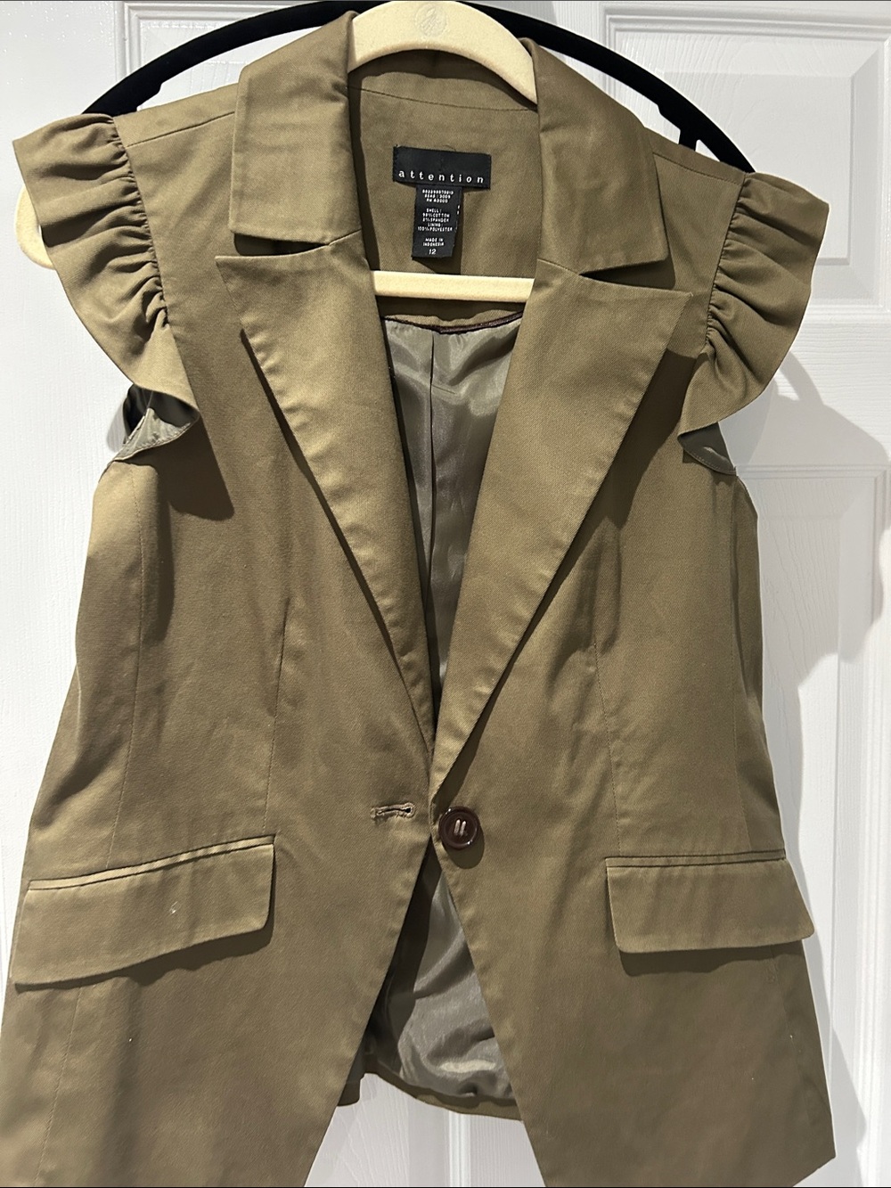 attention Olive Ruffle-Sleeve Sleeveless Blazer